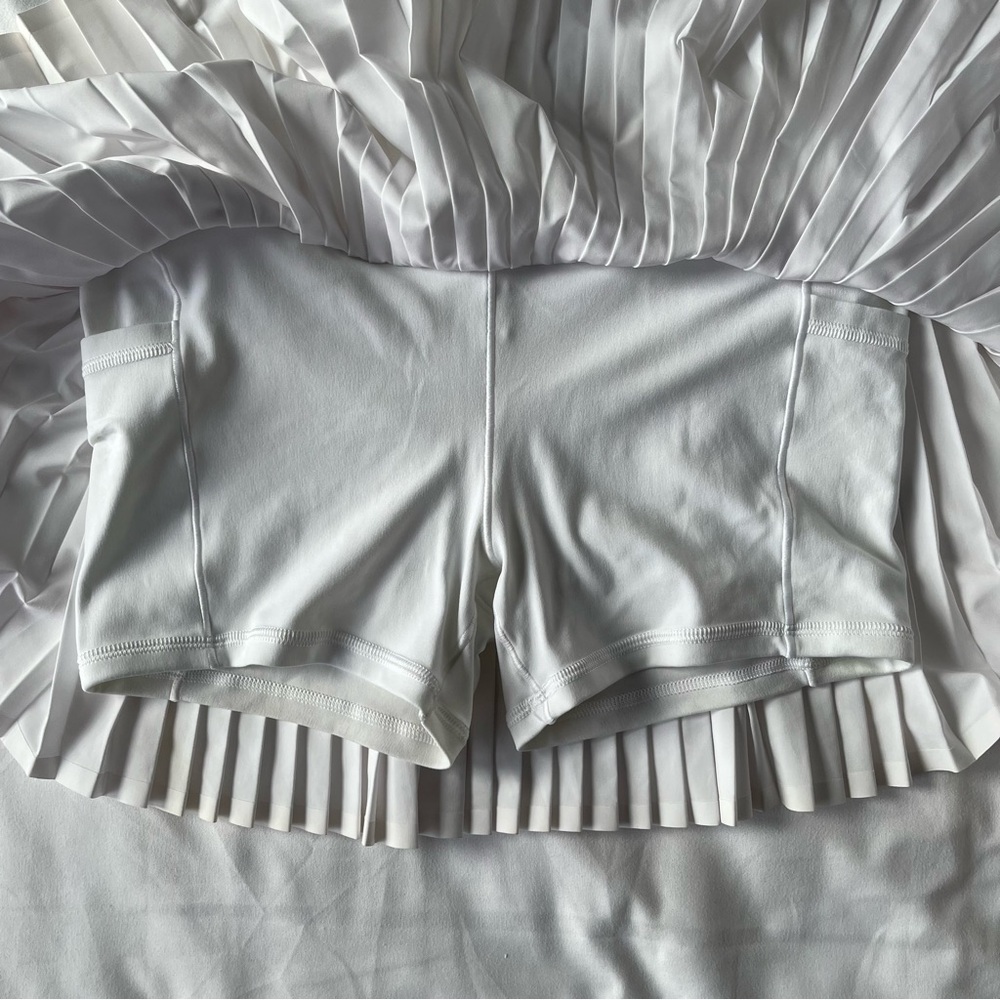 OFFLINE By Aerie Your Serve Pleated Skort in White - Picture 4 of 9